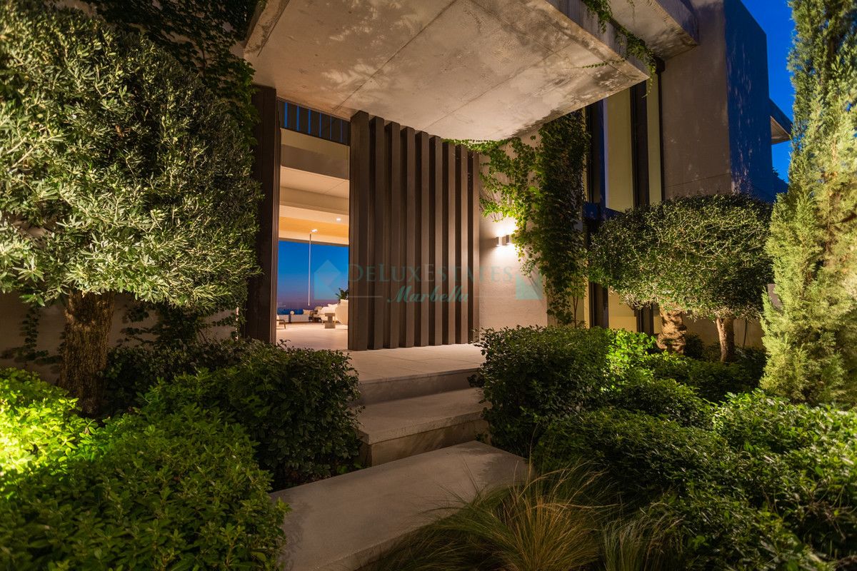 Villa for sale in La Quinta, Benahavis