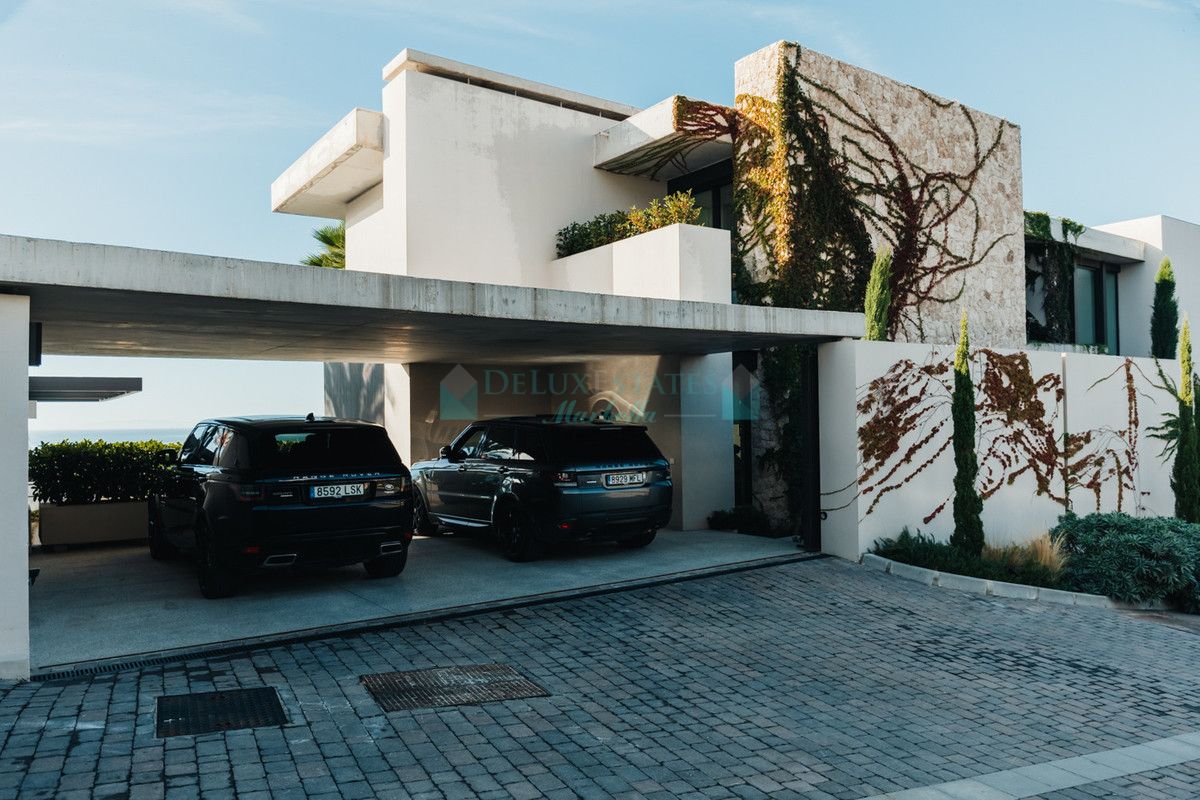 Villa for sale in La Quinta, Benahavis