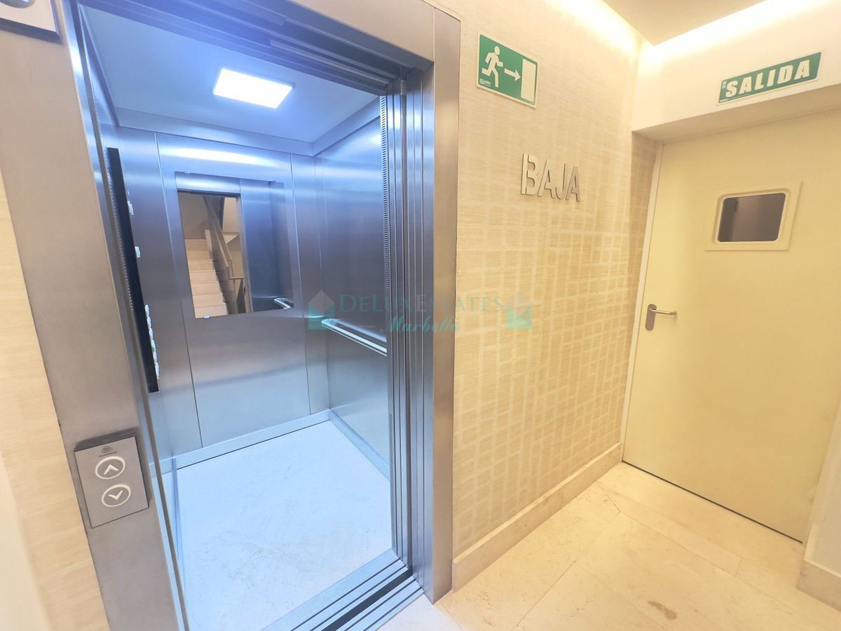 Apartment for sale in Estepona