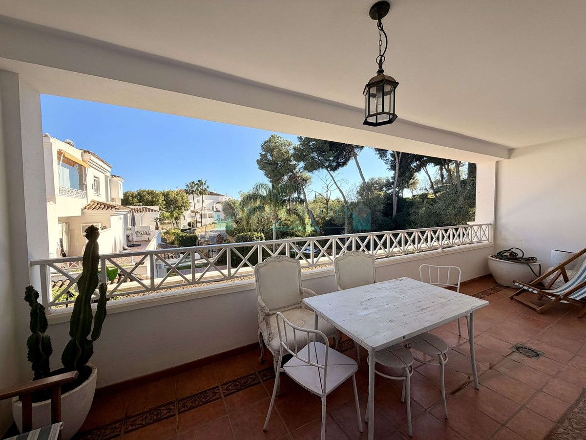 Apartamento en venta en Rio Real, Marbella Este