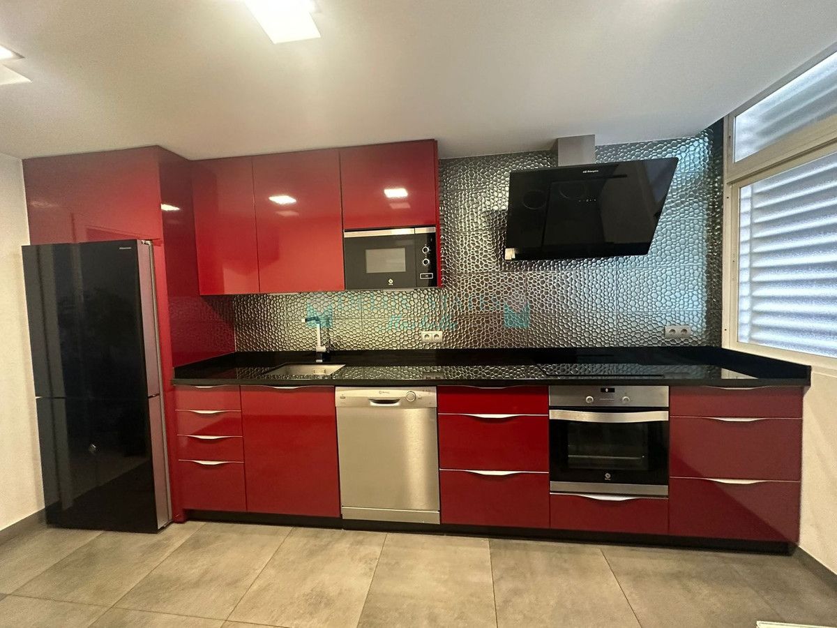 Apartment for sale in Nueva Andalucia