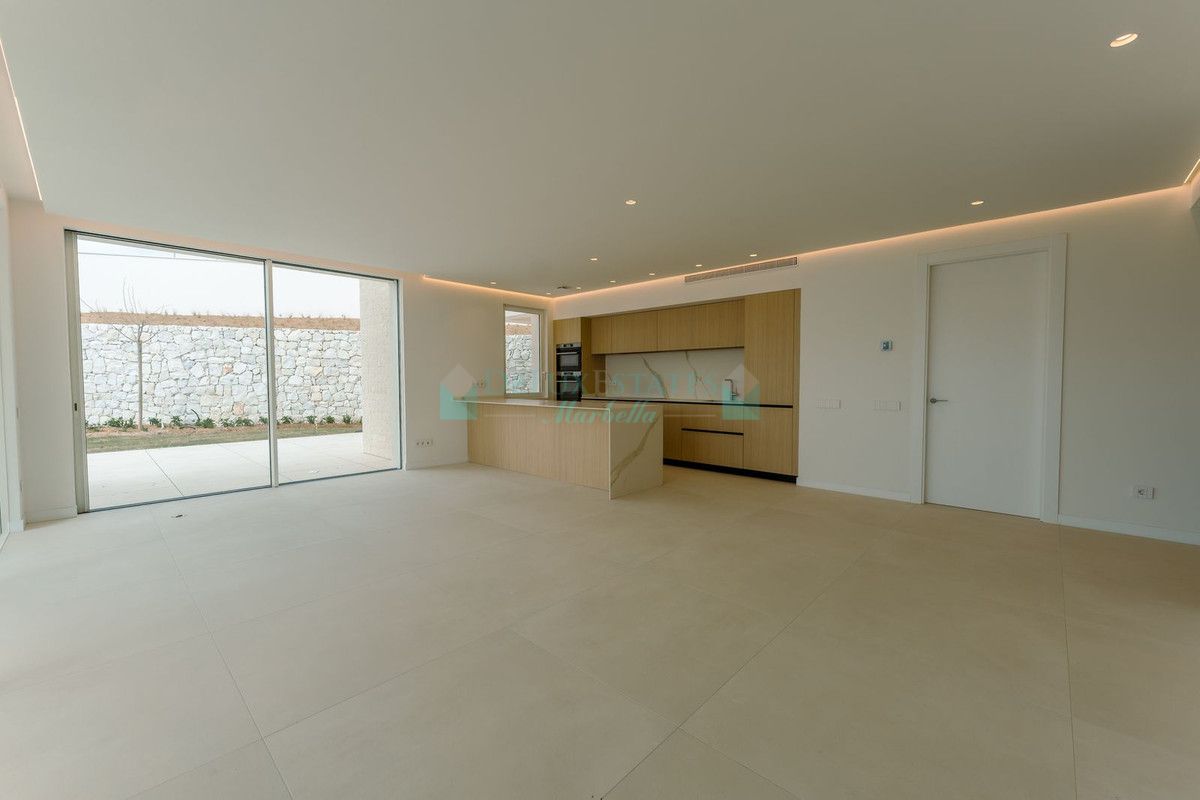 Ground Floor Apartment for sale in Ojen