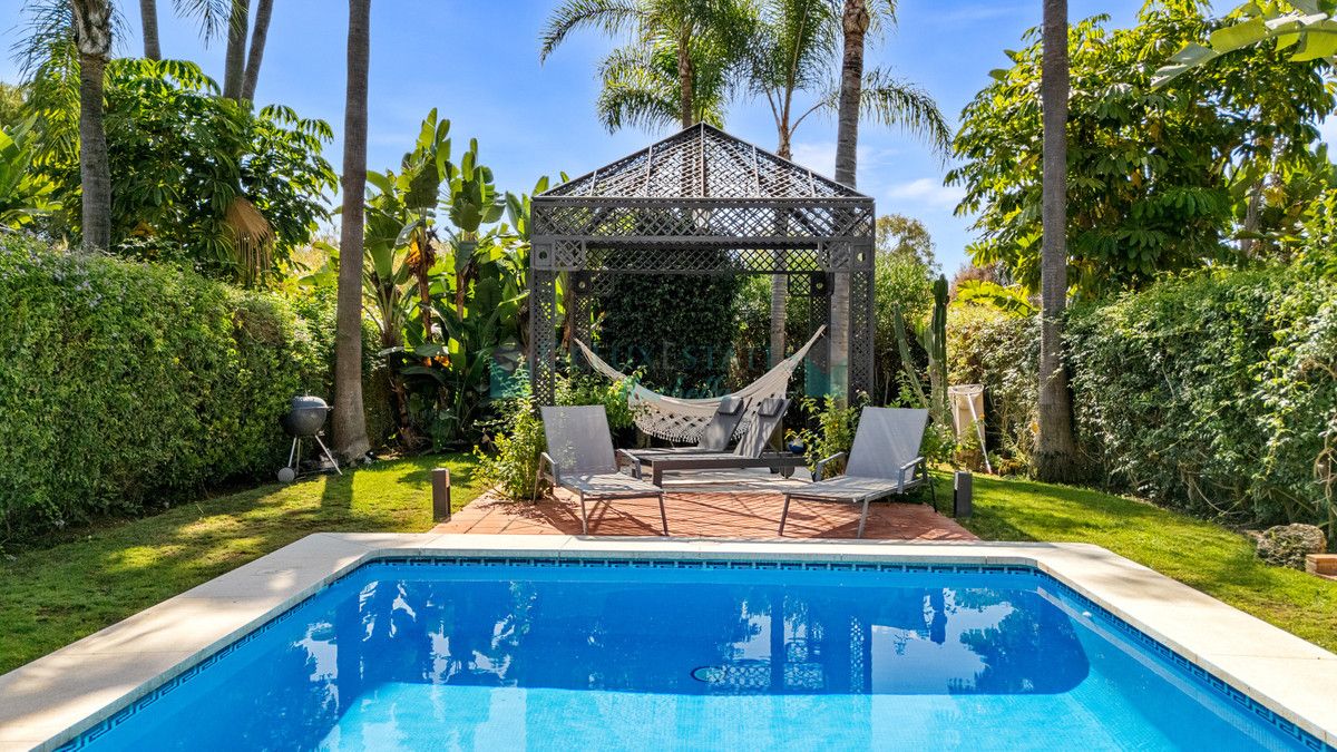 Semi Detached Villa for rent in Nueva Andalucia