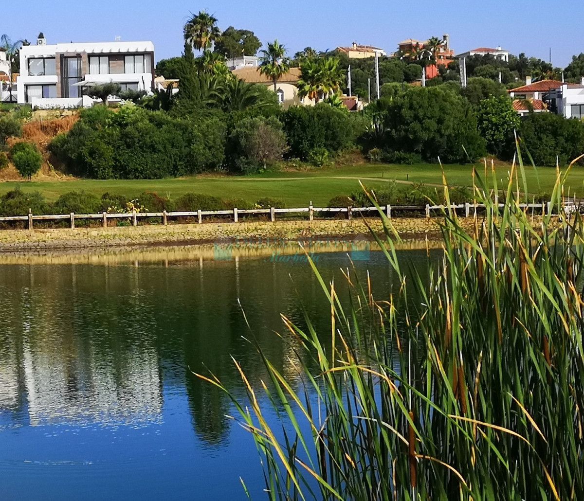 Villa for rent in Estepona