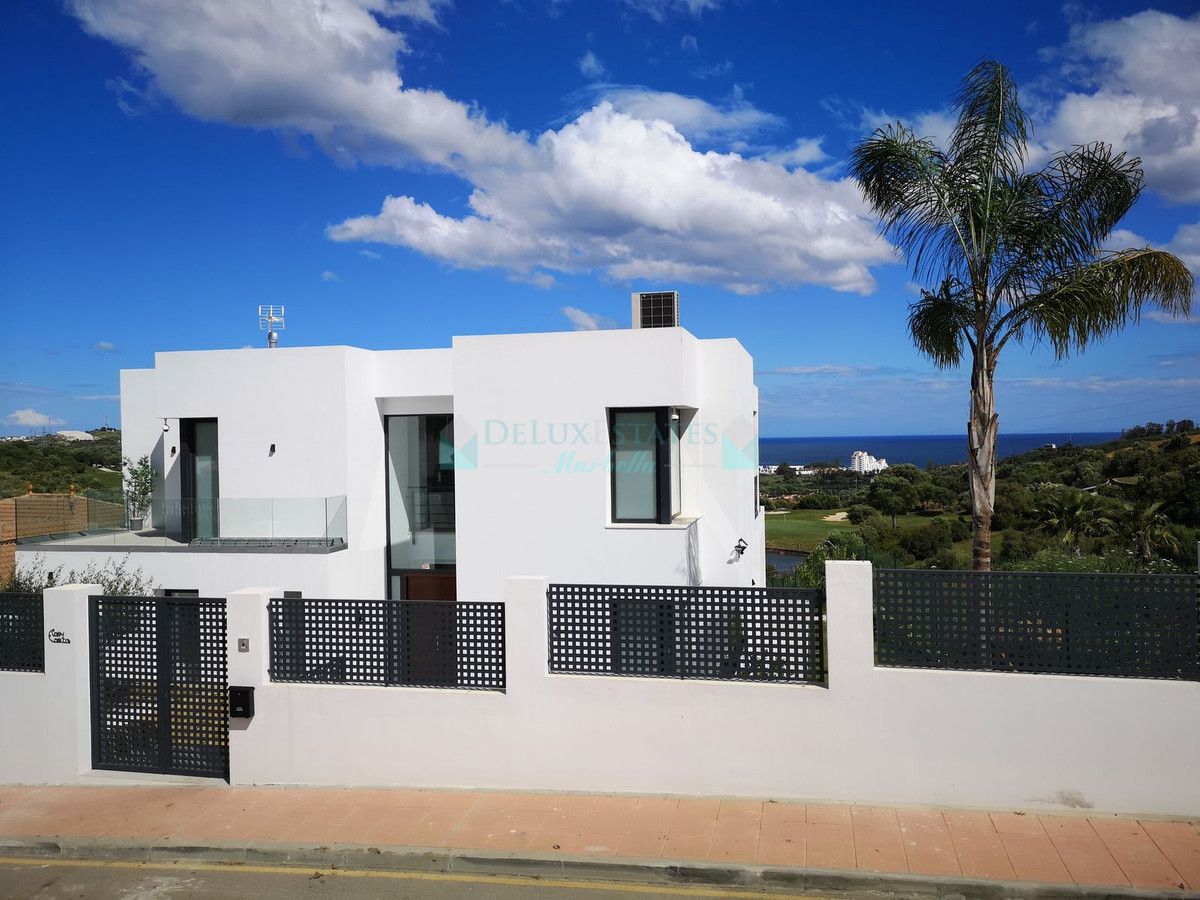 Villa for rent in Estepona