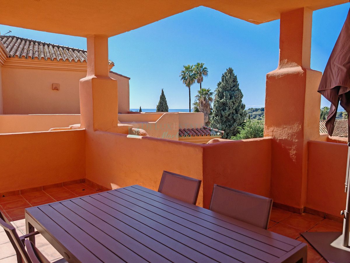 Penthouse for sale in Benahavis