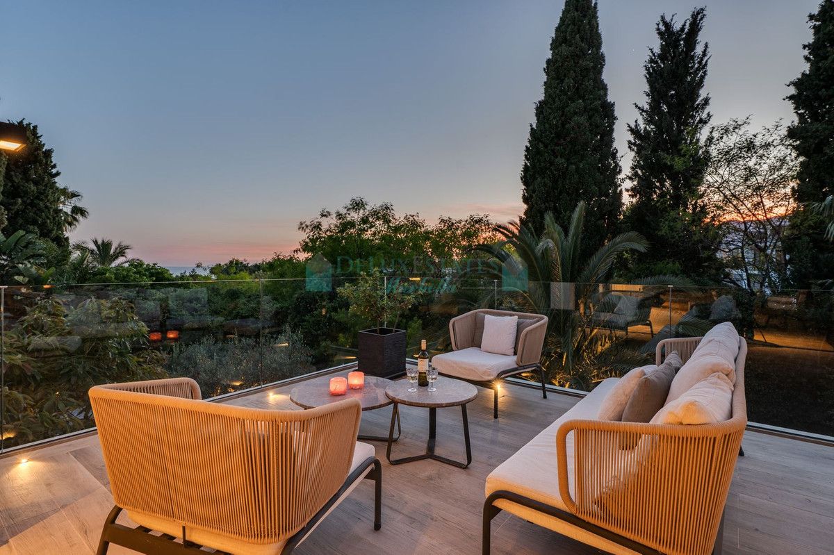 Villa en venta en El Rosario, Marbella Este