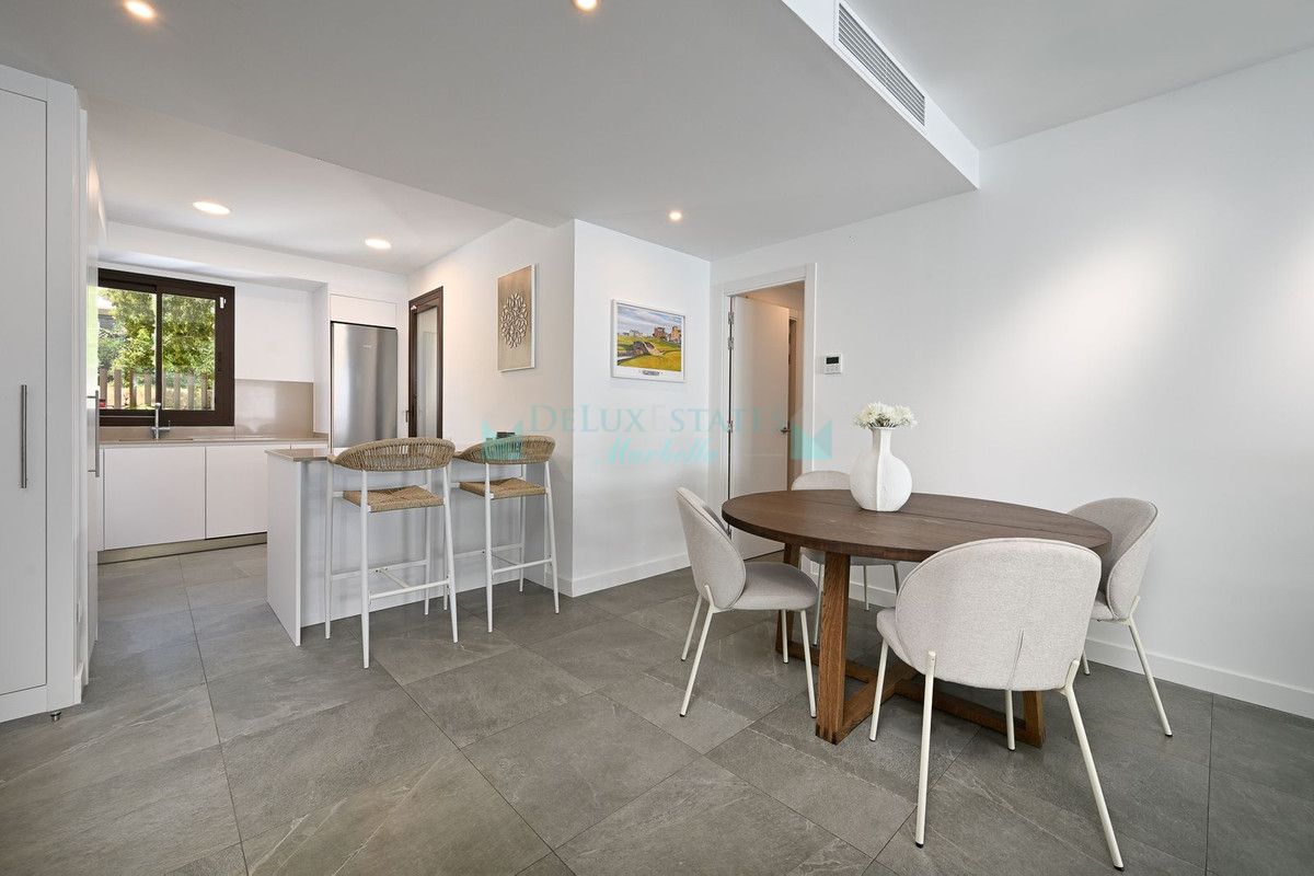 Apartment for sale in Estepona