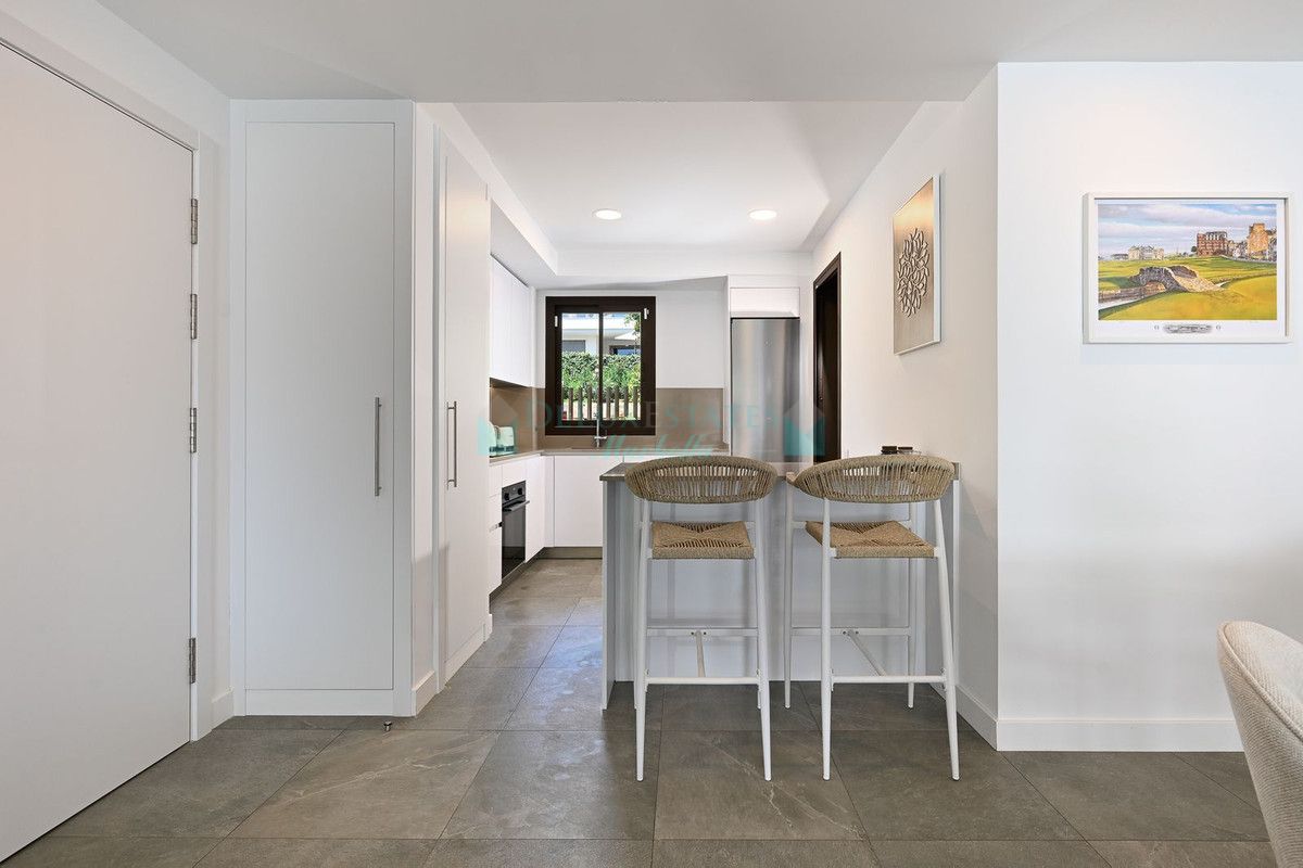 Apartment for sale in Estepona