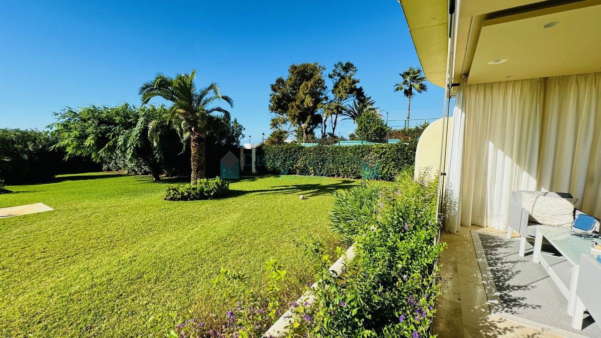 Ground Floor Apartment for sale in Elviria, Marbella East