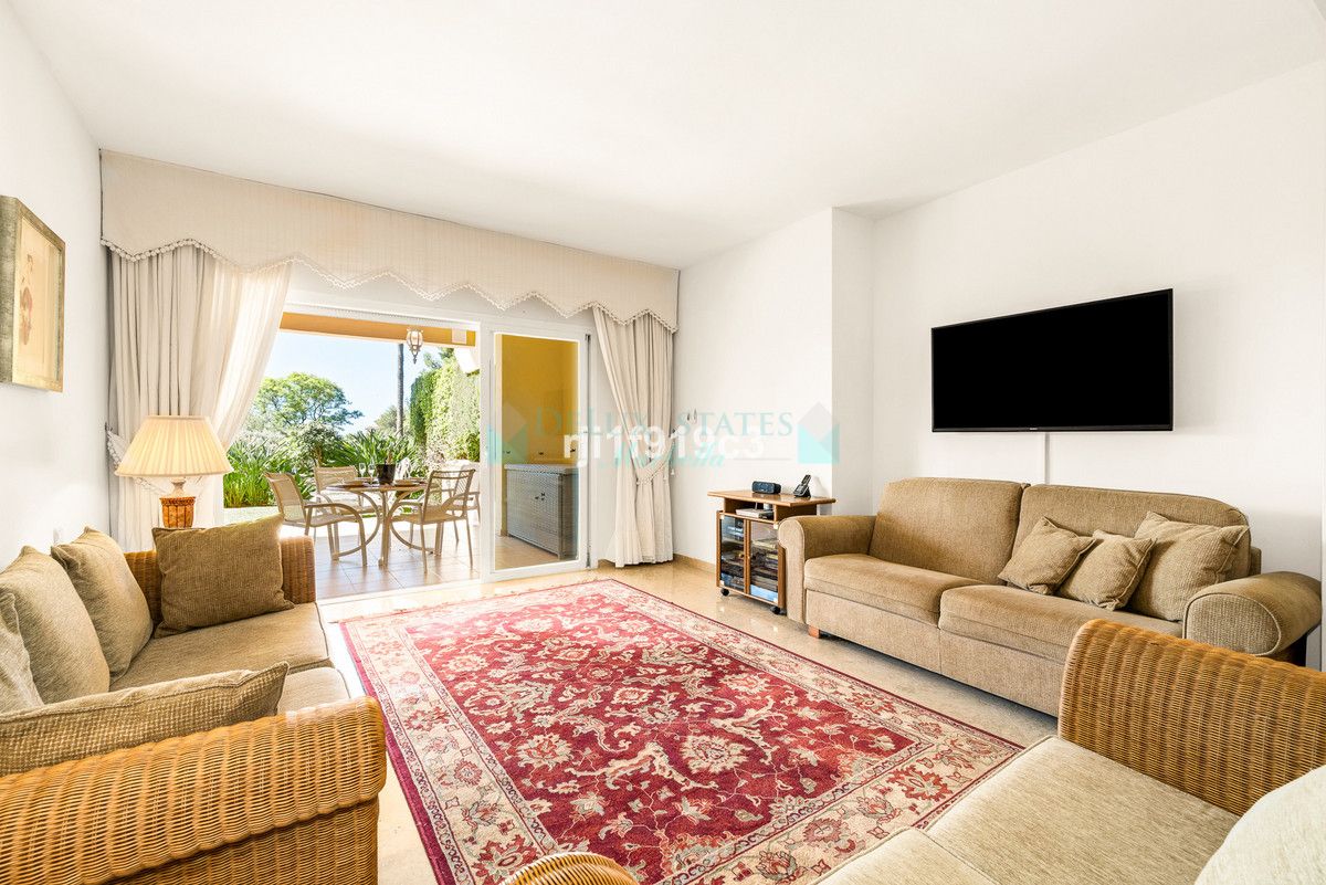 Ground Floor Apartment for sale in Elviria, Marbella East