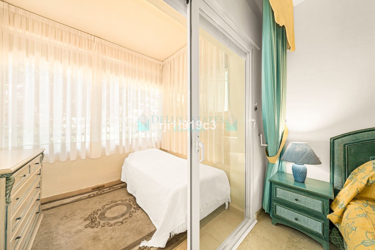 Ground Floor Apartment for sale in Elviria, Marbella East