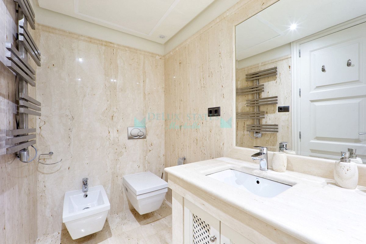 Ground Floor Apartment for sale in Estepona