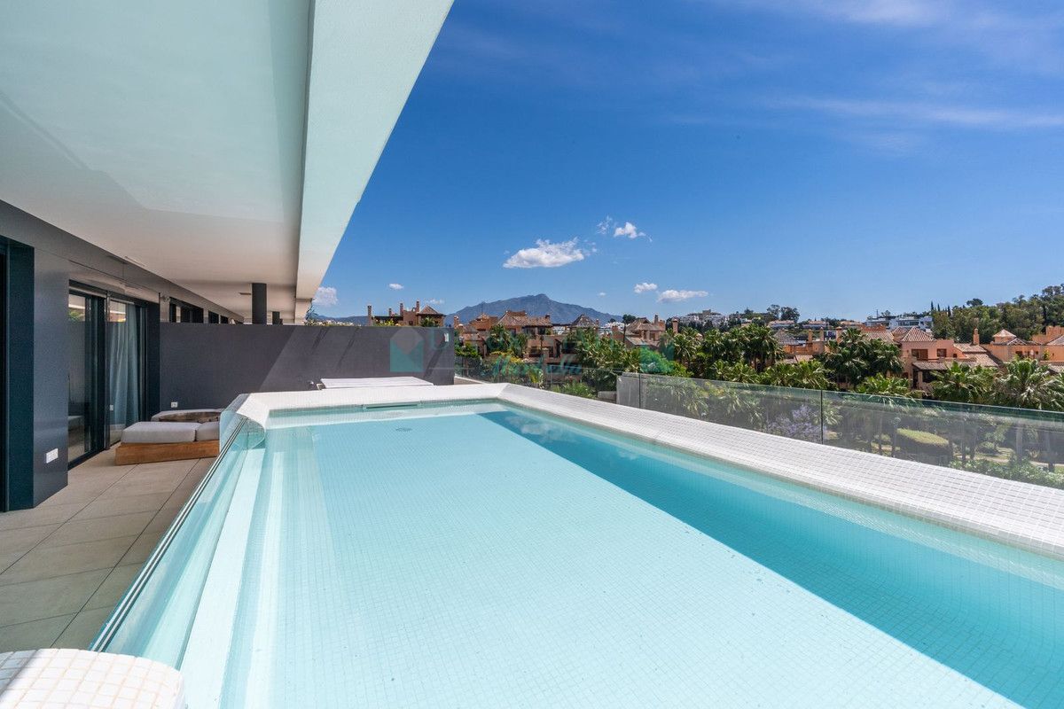 Apartment for sale in Estepona