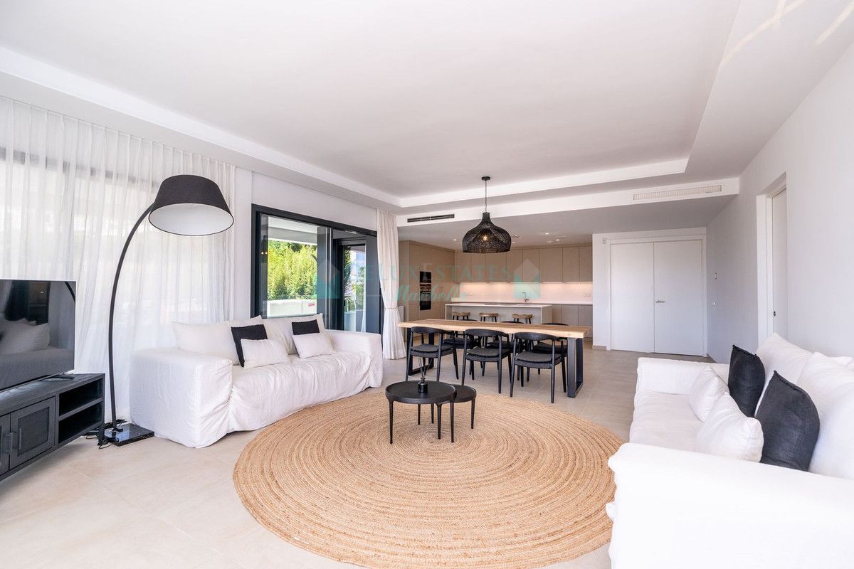 Apartment for sale in Estepona