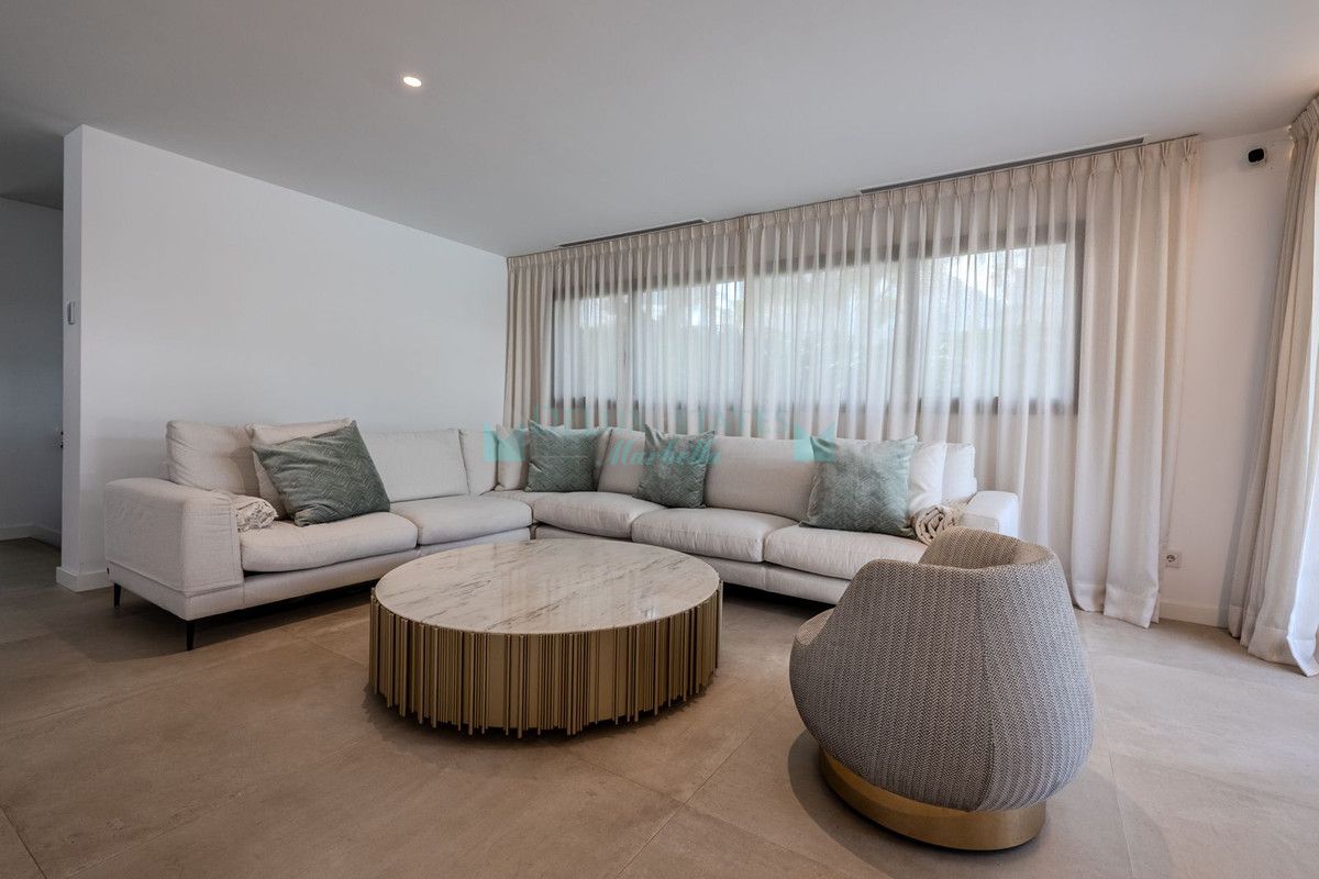 Villa for sale in Marbella - Puerto Banus