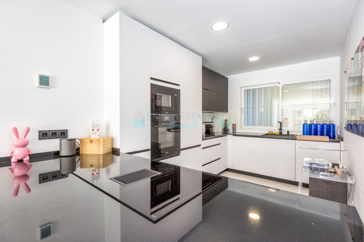 Ground Floor Apartment for sale in Nueva Andalucia