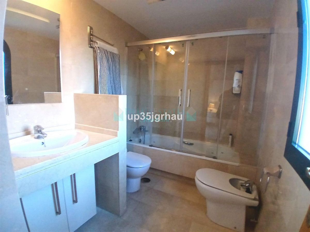 Apartamento en alquiler en Estepona