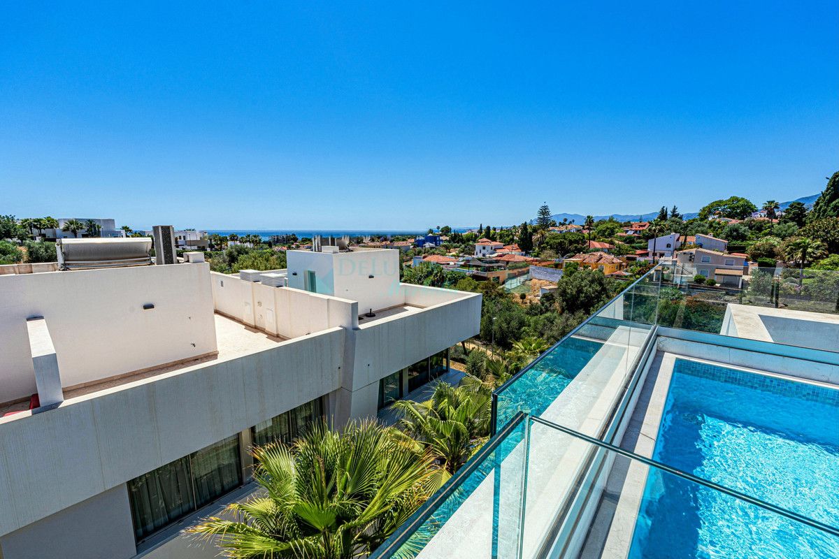 Town House for sale in Rio Real, Marbella East