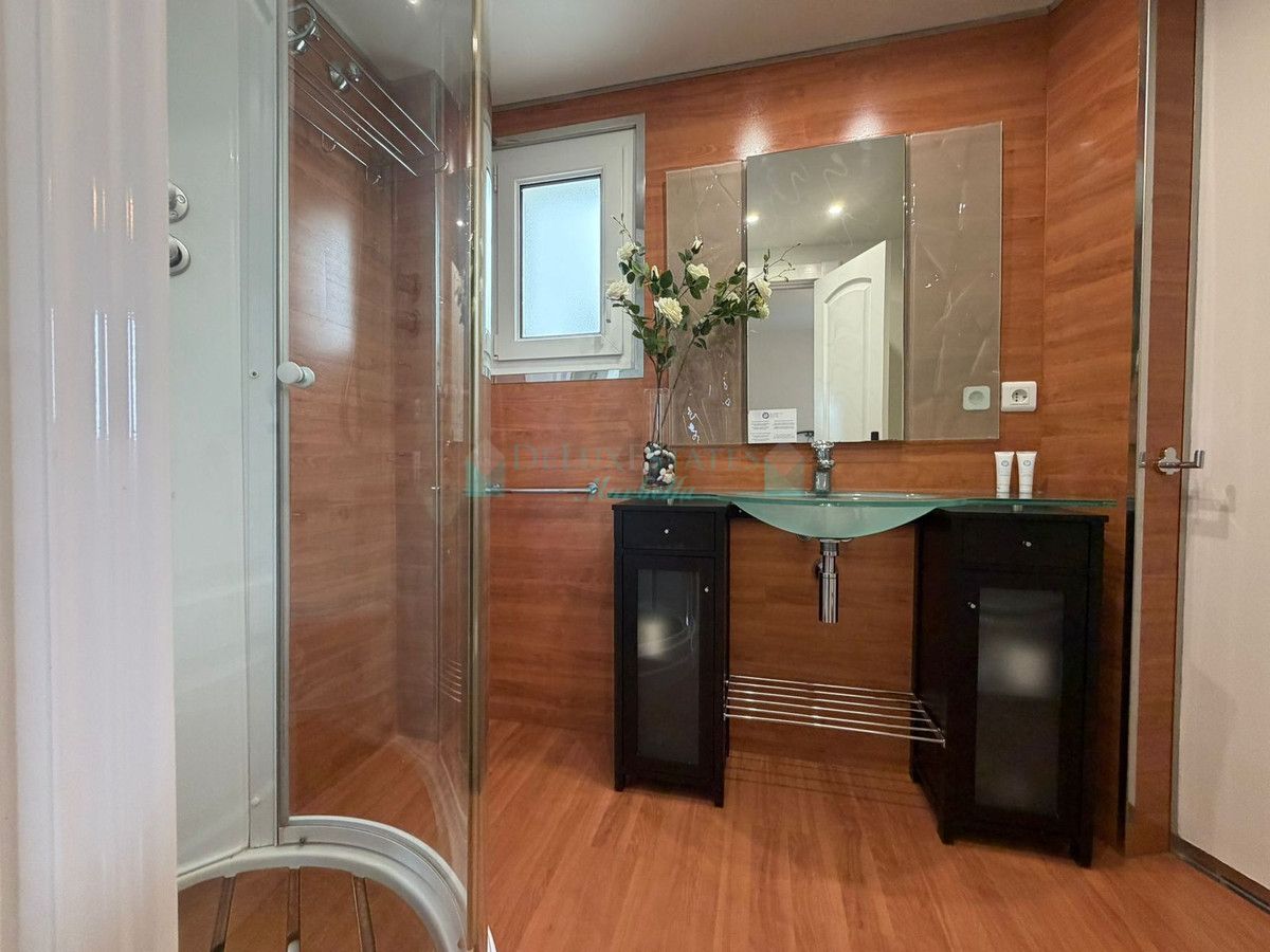 Ground Floor Apartment for rent in Nueva Andalucia