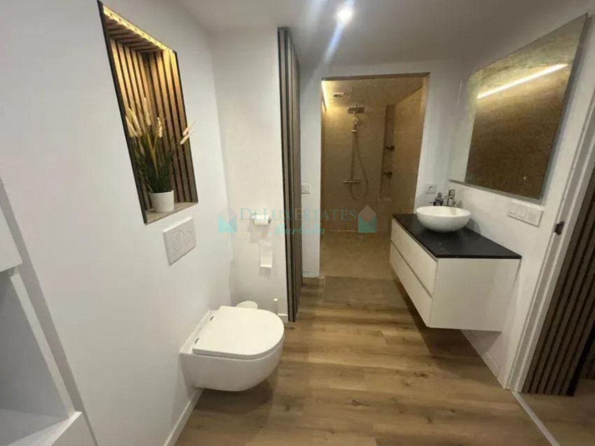 Apartamento en venta en Estepona