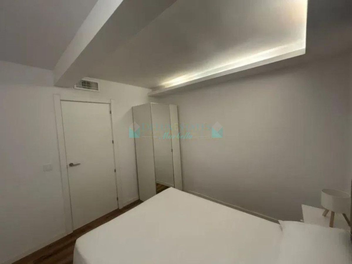 Apartamento en venta en Estepona