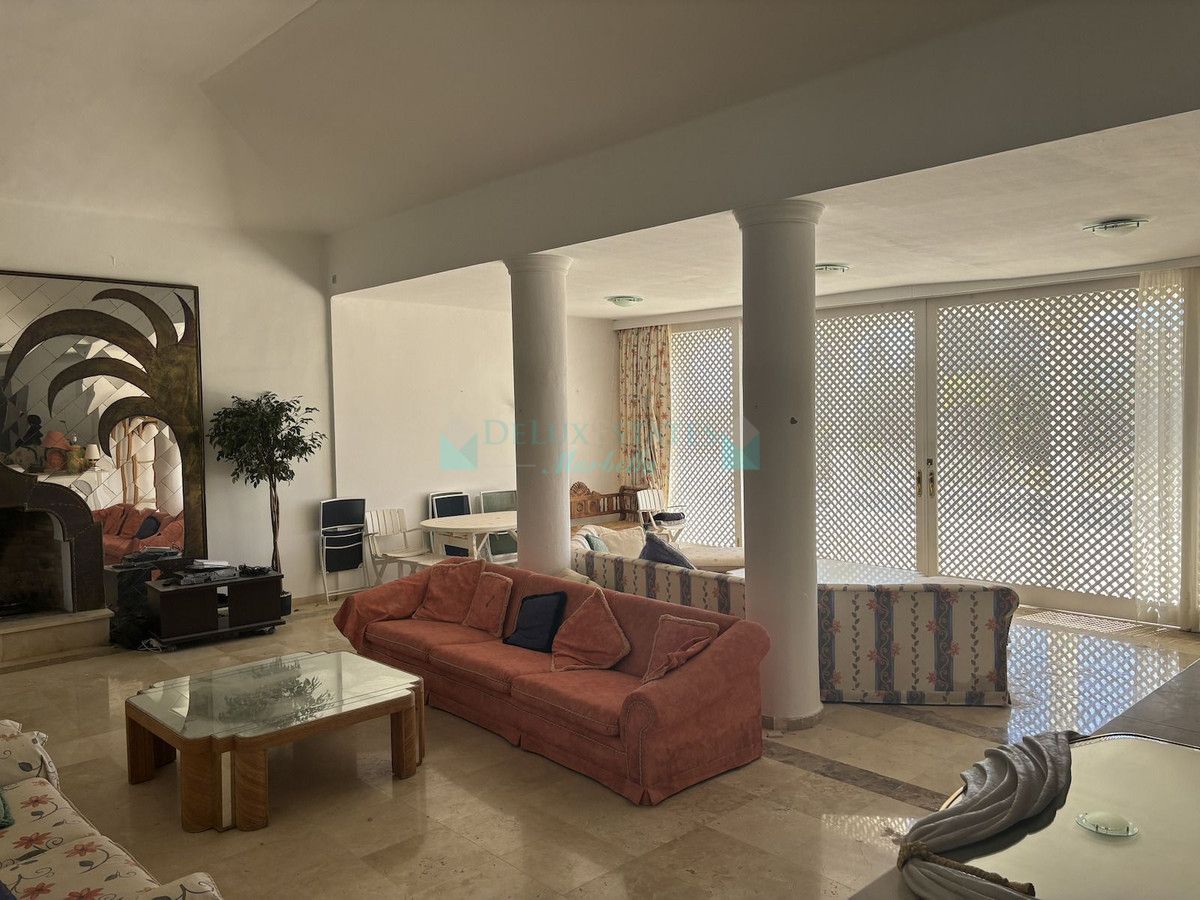 Villa for sale in Marbella Golden Mile