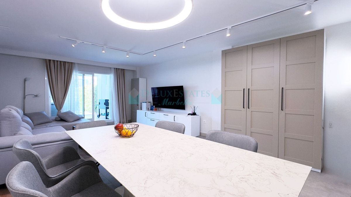 Ground Floor Apartment for sale in El Paraiso, Estepona