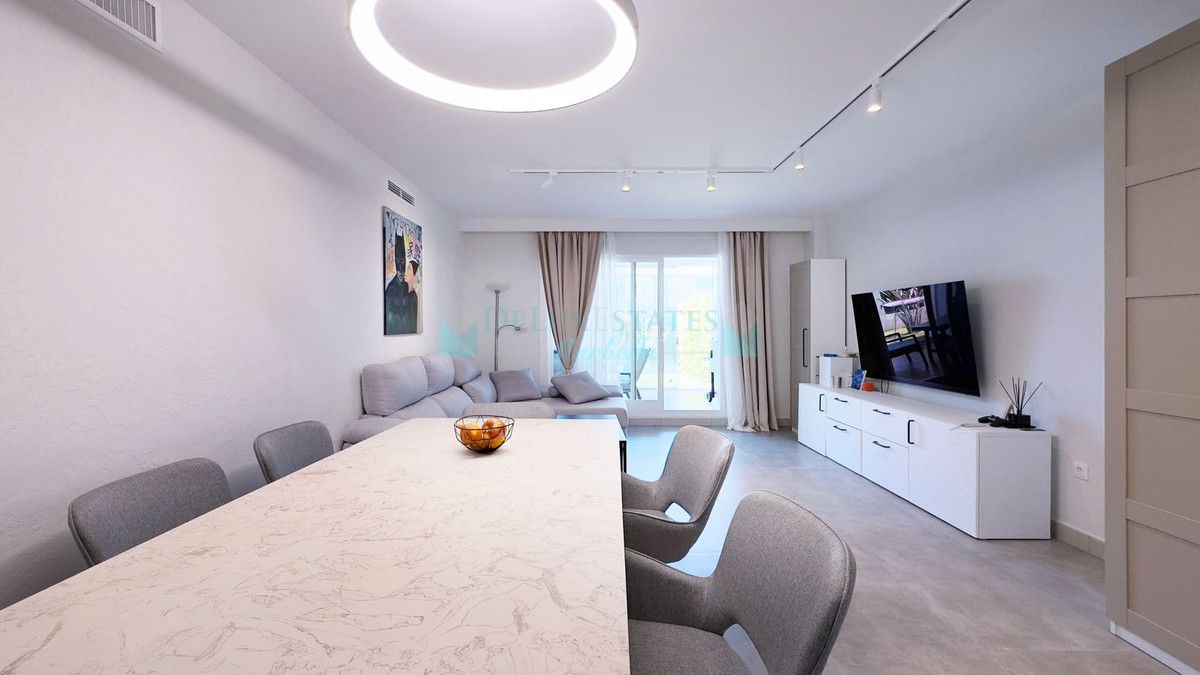 Ground Floor Apartment for sale in El Paraiso, Estepona