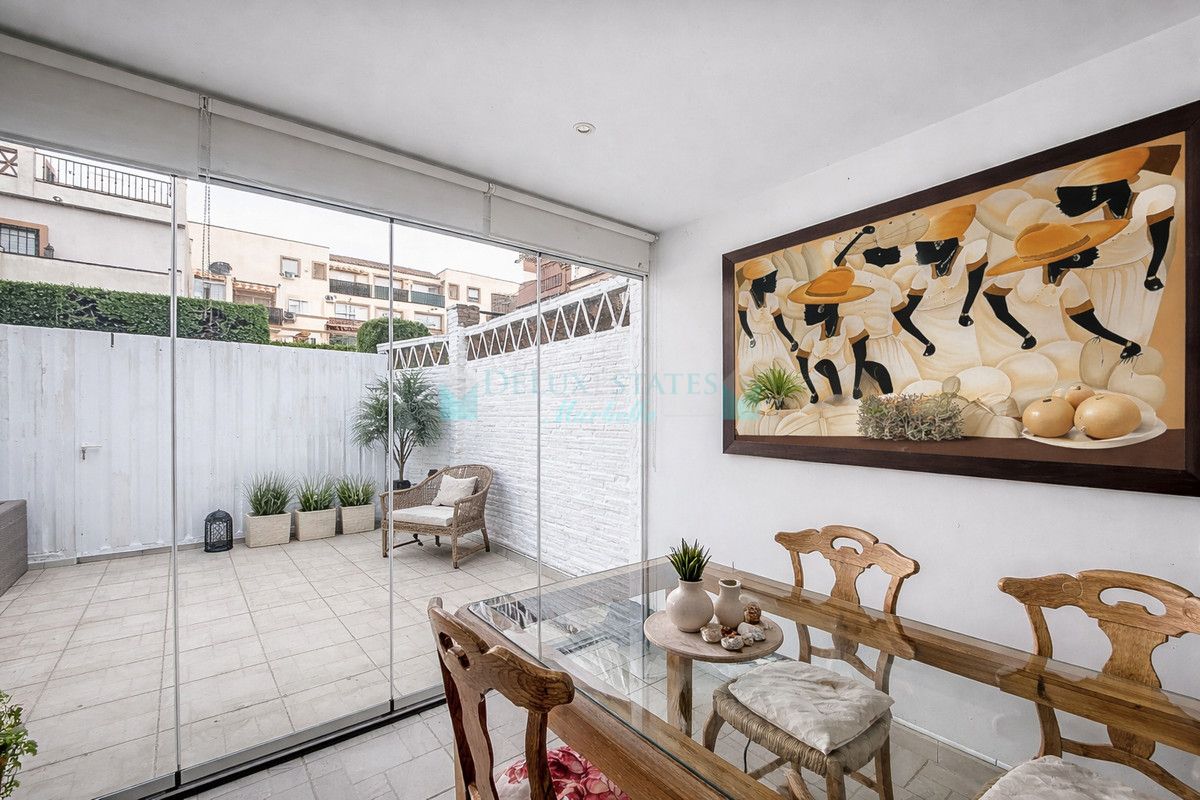 Town House for sale in Estepona