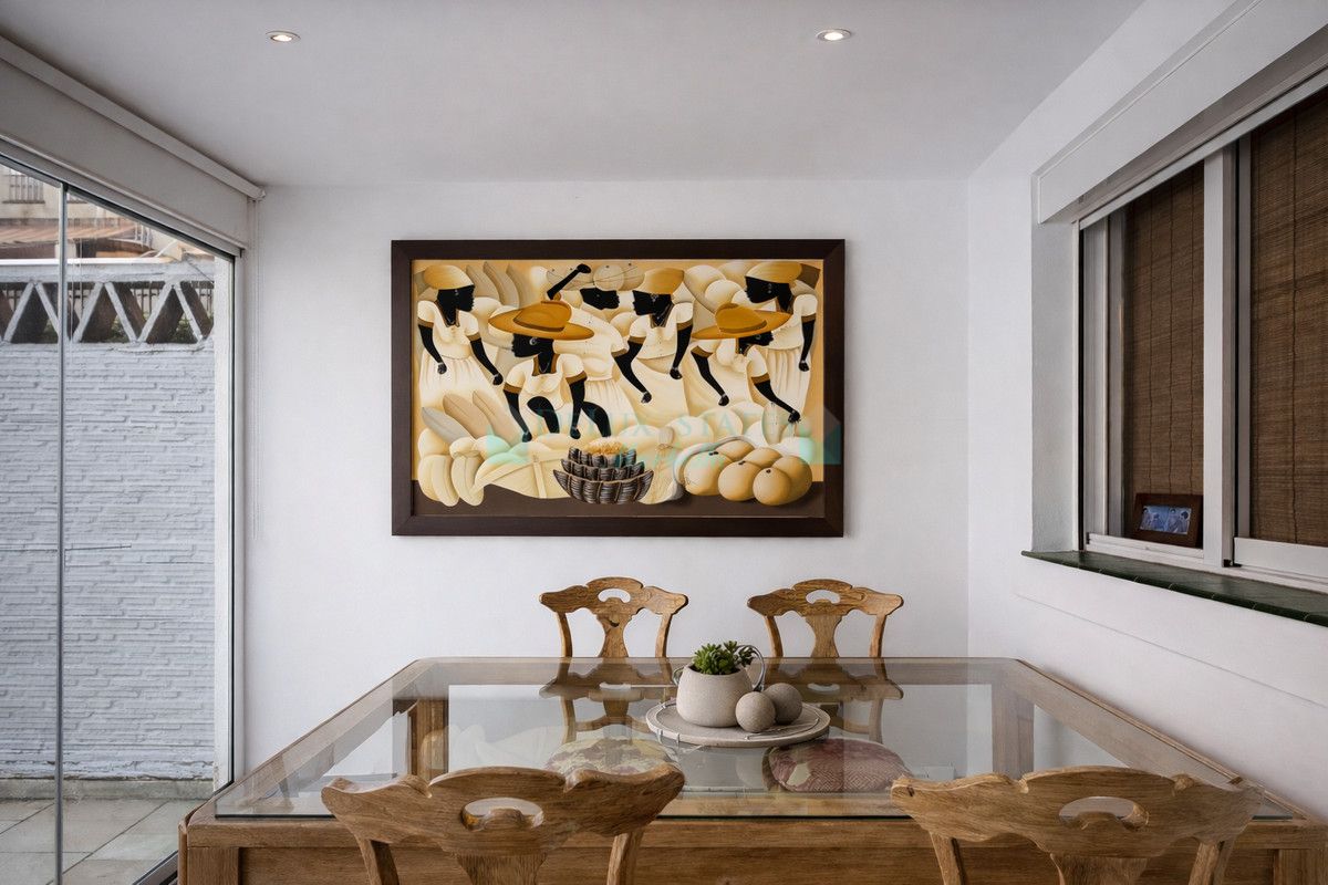 Town House for sale in Estepona