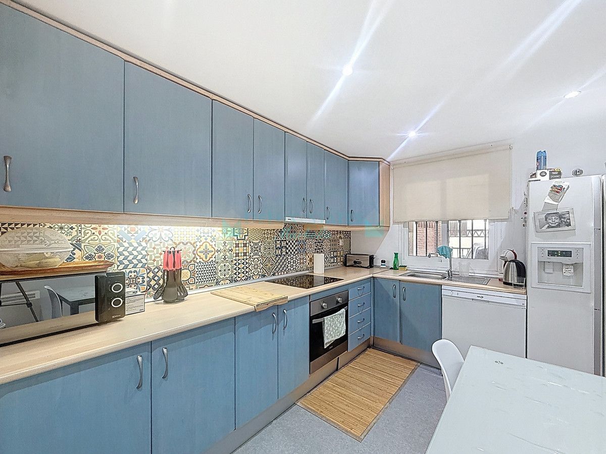 Town House for sale in Estepona