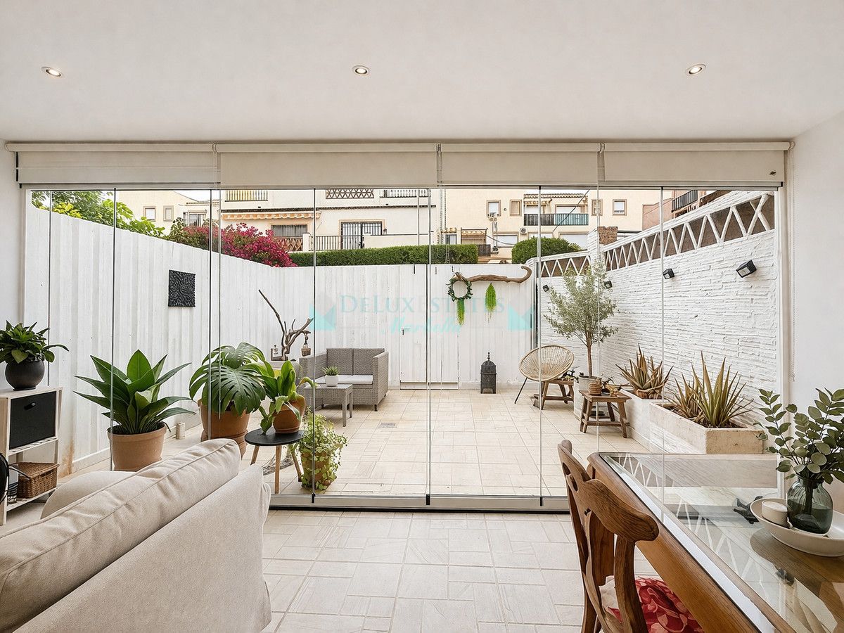 Town House for sale in Estepona