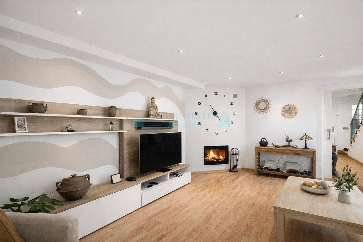 Town House for sale in Estepona