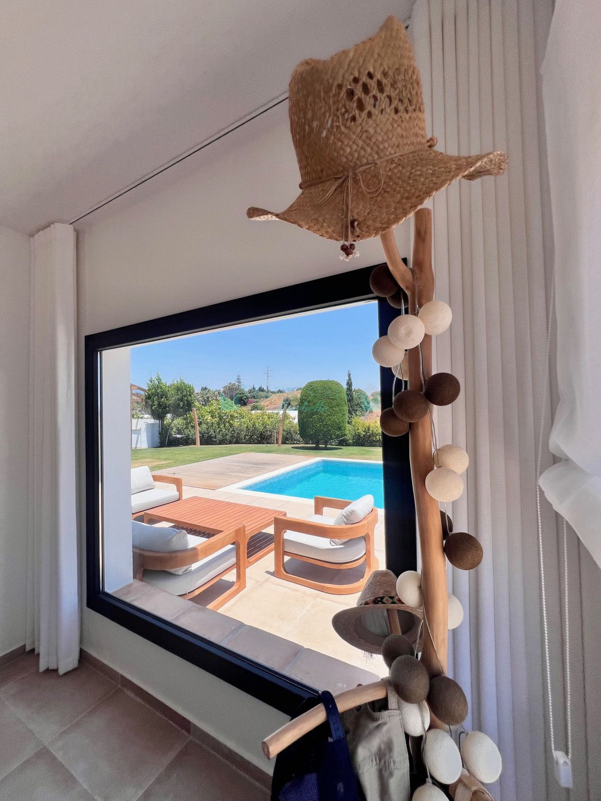 Villa for sale in Estepona