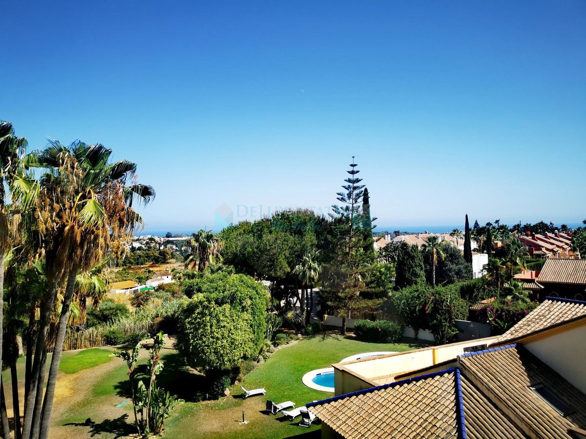 Villa for rent in Atalaya, Estepona
