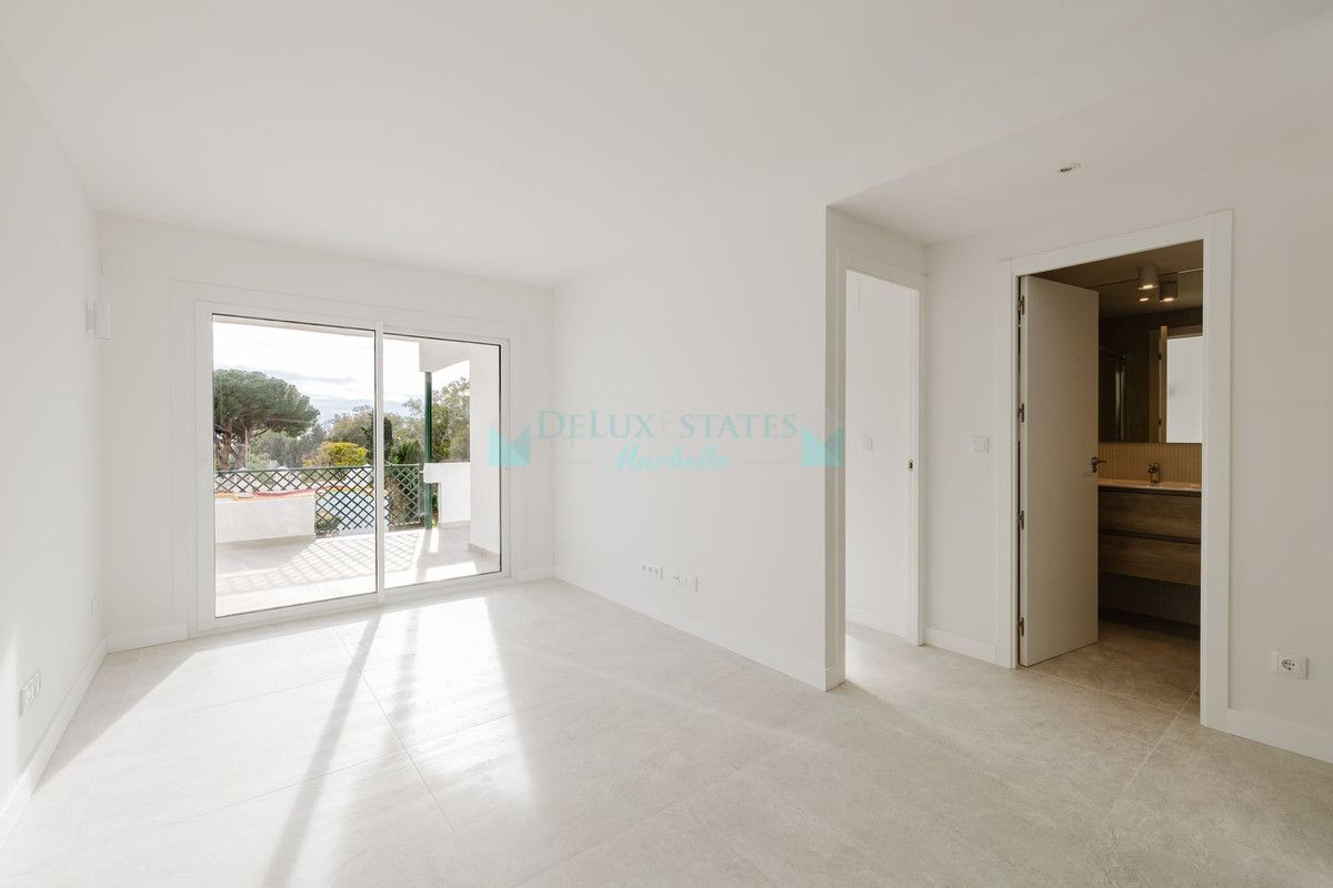 Apartment for sale in Artola, Marbella East