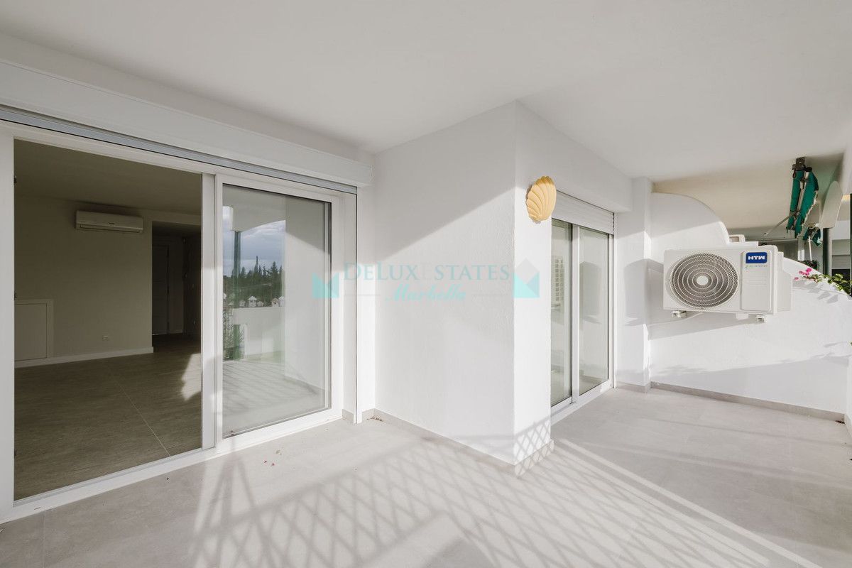 Apartment for sale in Artola, Marbella East