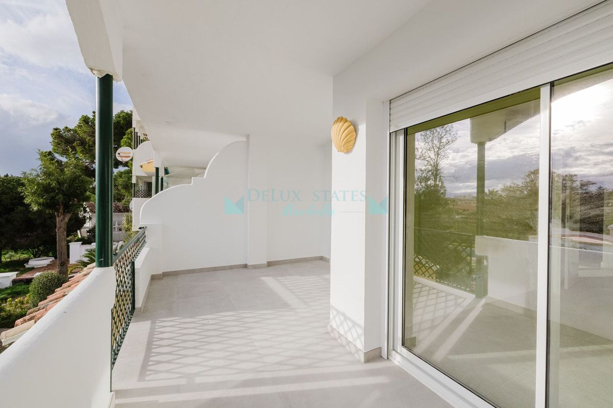 Apartment for sale in Artola, Marbella East