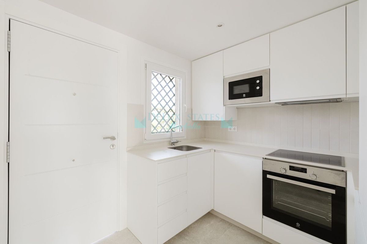 Apartment for sale in Artola, Marbella East