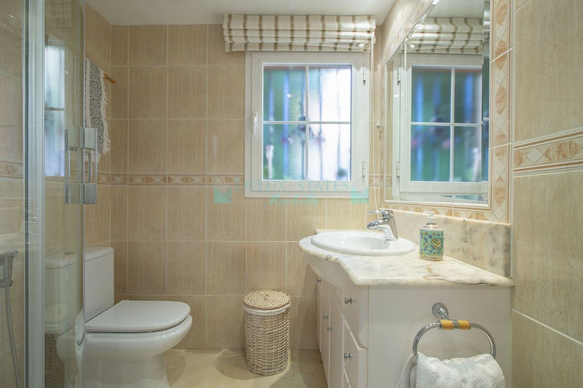 Apartment for sale in Nueva Andalucia