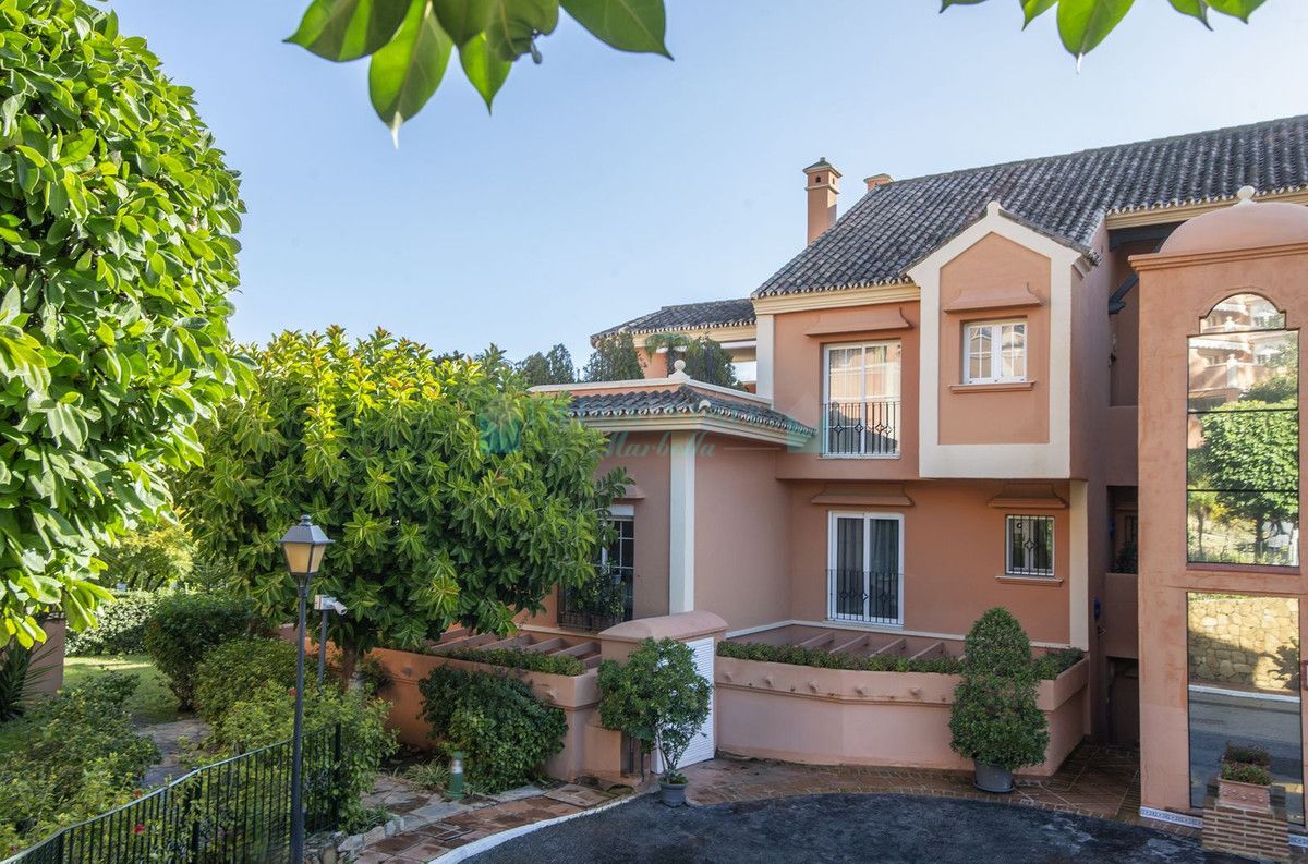 Apartment for sale in Nueva Andalucia