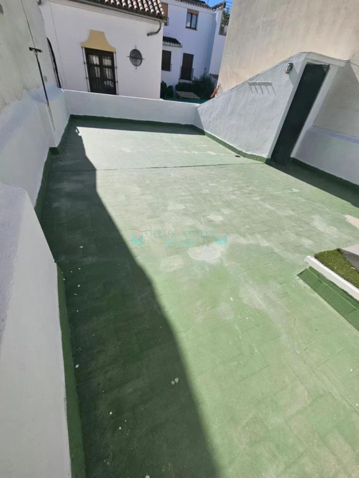 Town House for sale in Estepona