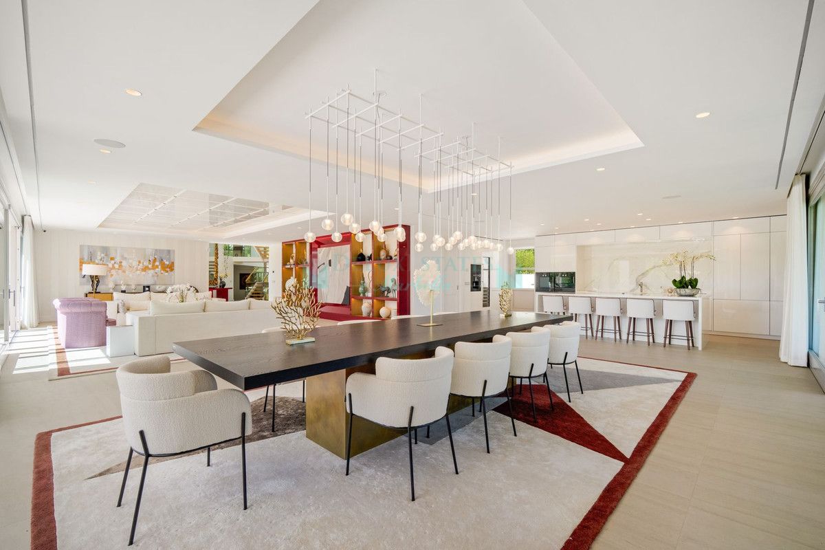 Villa en venta en Nueva Andalucia