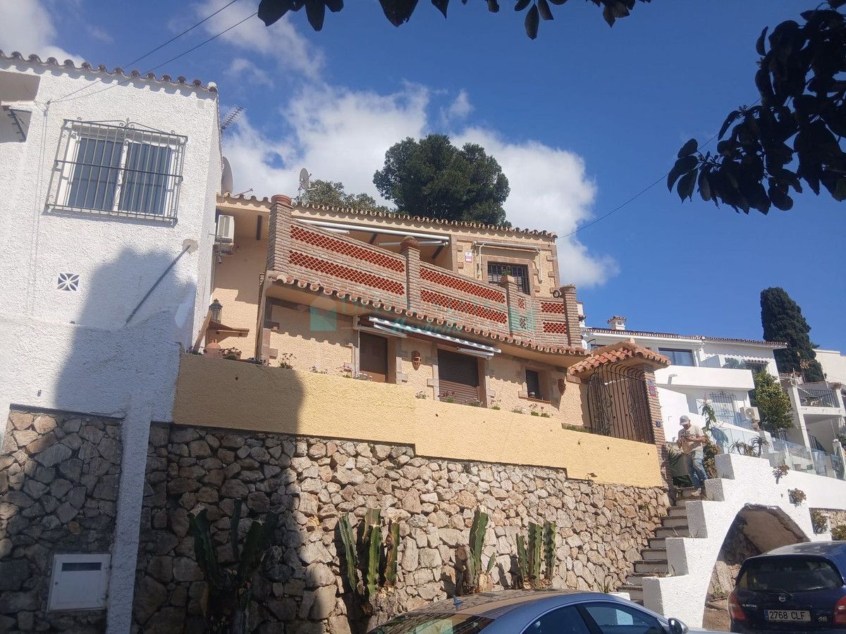 Town House for sale in Nueva Andalucia