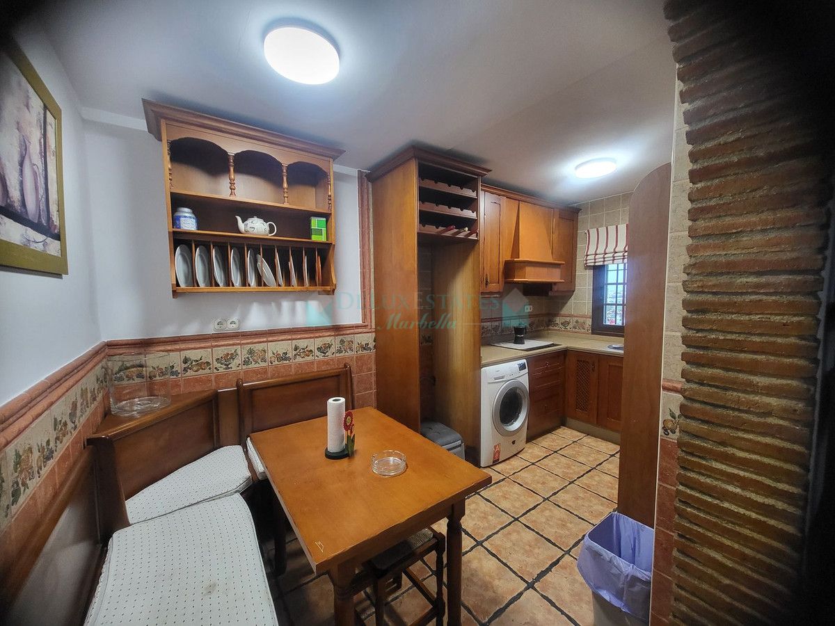 Town House for sale in Nueva Andalucia