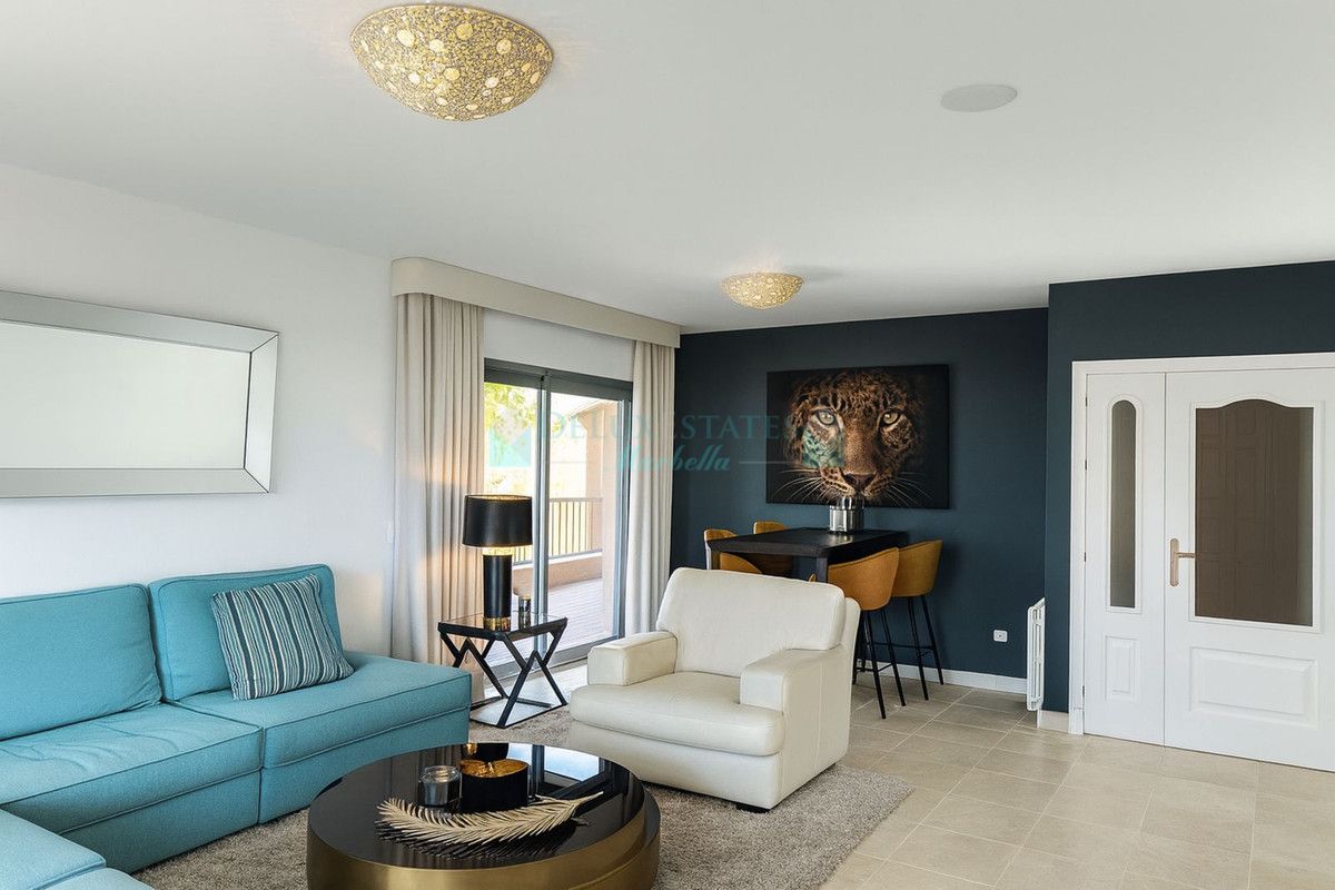 Penthouse for sale in Los Flamingos, Benahavis