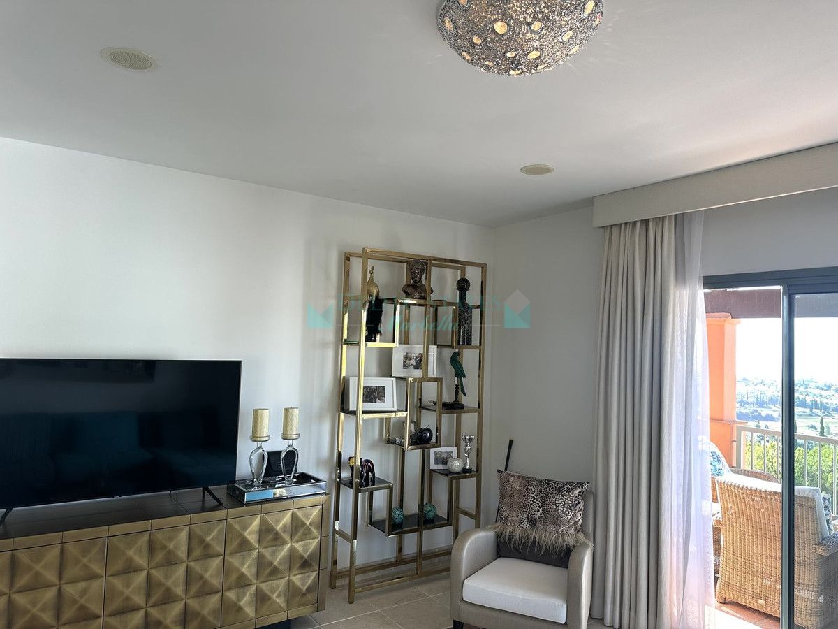 Penthouse for sale in Los Flamingos, Benahavis