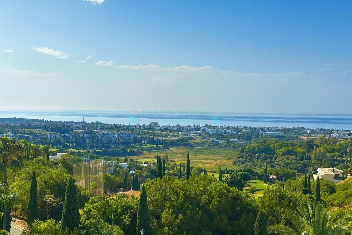 Penthouse for sale in Los Flamingos, Benahavis