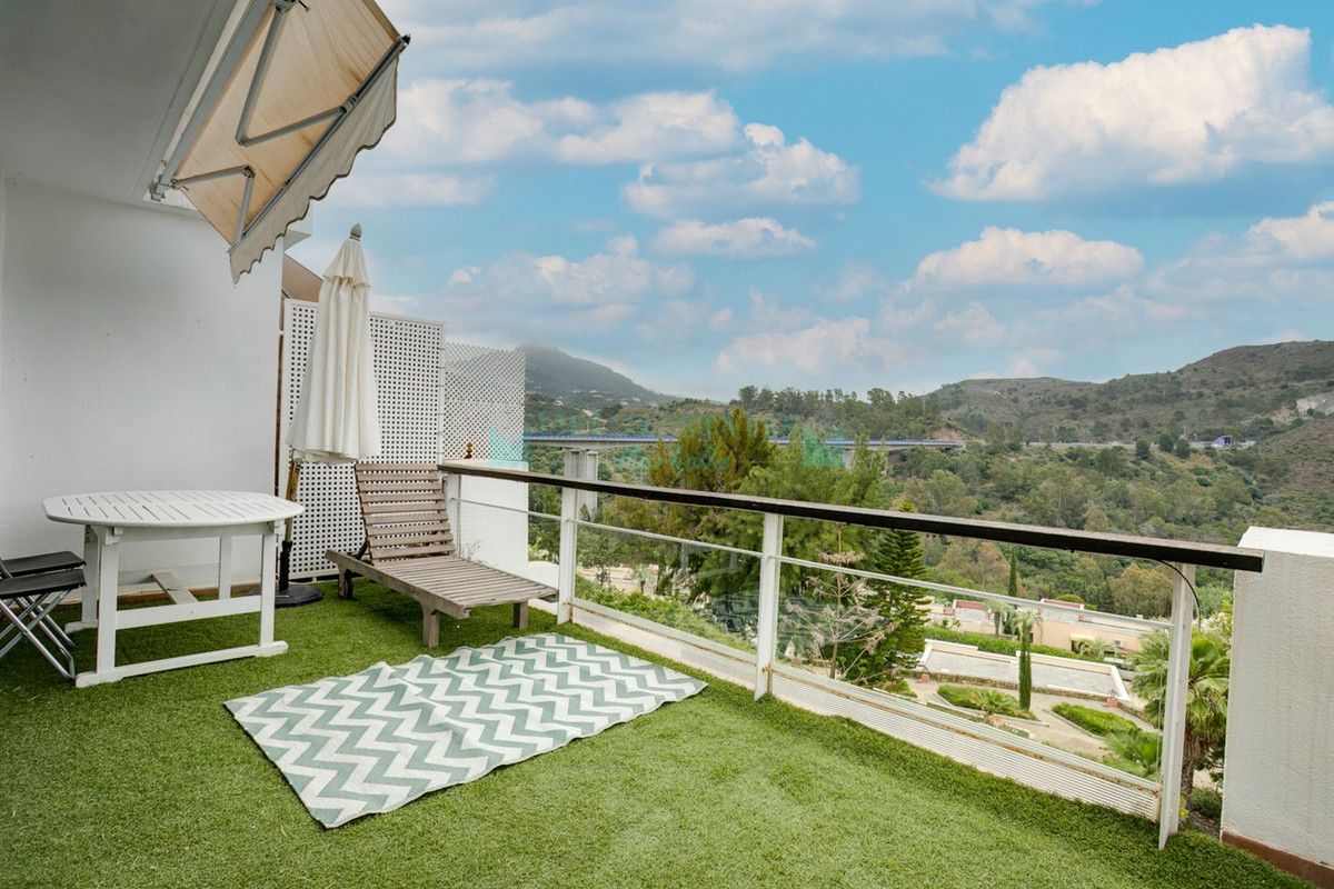 Apartment for sale in Benahavis